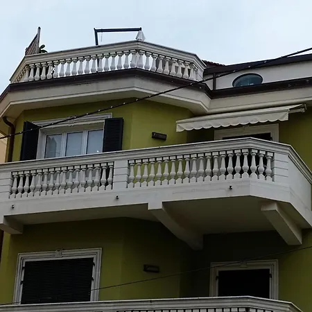 아파트 Carlo's Lf2.17-sanremo Centro-la Maison Del Corso- *